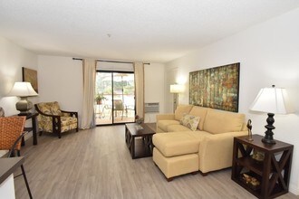 Sycamore Hills Village in Vista, CA - Building Photo - Building Photo