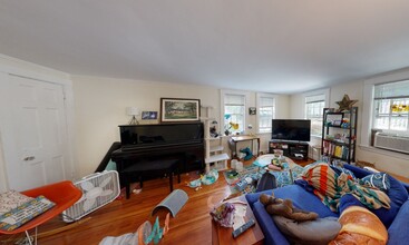 40 Gibson St, Unit 3T in Cambridge, MA - Building Photo - Building Photo