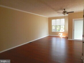 862 N Waterford Ln in Wilmington, DE - Building Photo - Building Photo