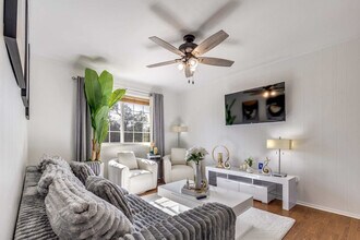 220 Mitchell St in Nacogdoches, TX - Building Photo - Building Photo