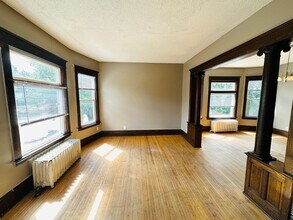 1414 Golden Valley Rd in Minneapolis, MN - Building Photo - Building Photo