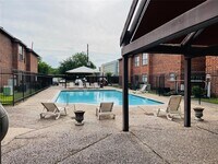 3130 Walnut Bend Ln photo'