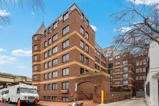 1000 29th St NW in Washington, DC - Building Photo