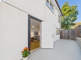 680 42nd St, Unit B in Oakland, CA - Building Photo