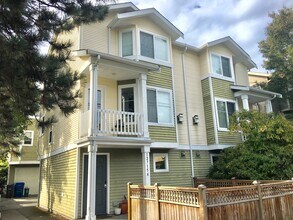 12715 Greenwood Ave N in Seattle, WA - Building Photo - Building Photo