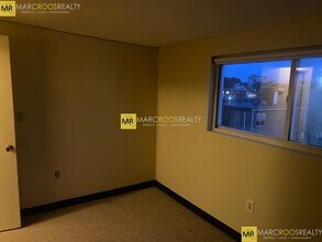 377 Dorchester St, Unit c6 in Boston, MA - Building Photo - Building Photo