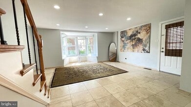 324 Avon St in Philadelphia, PA - Building Photo - Building Photo