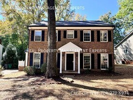 8509 Golf Ridge Dr in Charlotte, NC - Building Photo