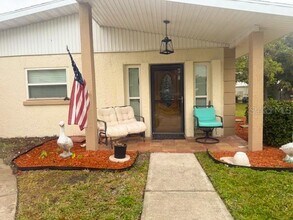 14472 Valentine Dr in Largo, FL - Building Photo - Building Photo