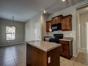 5409 W Fremont Rd in Laveen, AZ - Foto de edificio - Building Photo