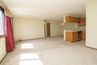 5997 Dellwood Ave in Shoreview, MN - Building Photo - Building Photo