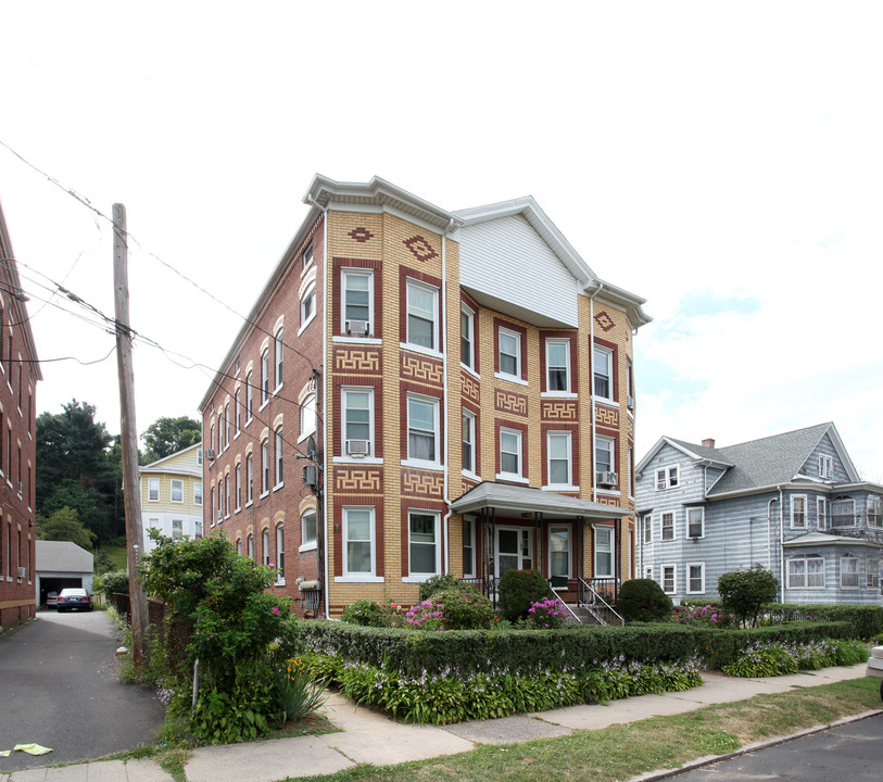 156-158 Gold St in New Britain, CT - Building Photo