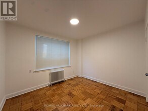 57 Rawlinson Ave in Toronto, ON - Building Photo - Building Photo