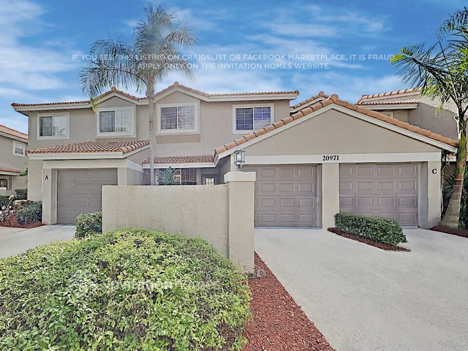 20971 Vía Oleander in Boca Raton, FL - Building Photo