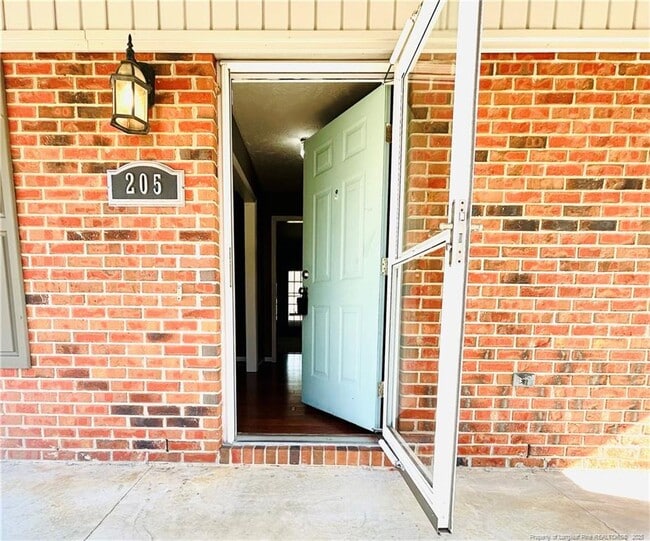 205 Sparrow Dr in Fayetteville, NC - Building Photo - Building Photo