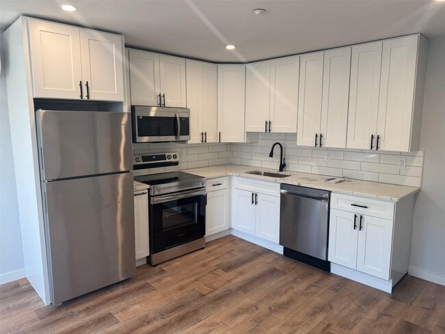property at 544 Locust Ave
