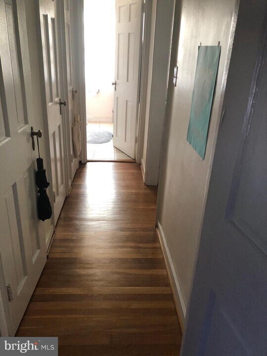 320 Ashby St-Unit -C in Alexandria, VA - Building Photo