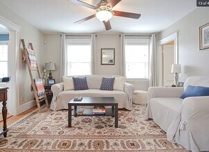 33 Harriet St, Unit 1 in Boston, MA - Building Photo - Building Photo