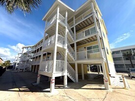 17214 Front Beach Rd in Panama City, FL - Building Photo