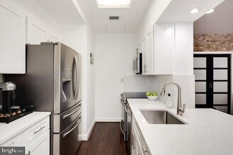 3299 K St NW in Washington, DC - Building Photo - Building Photo