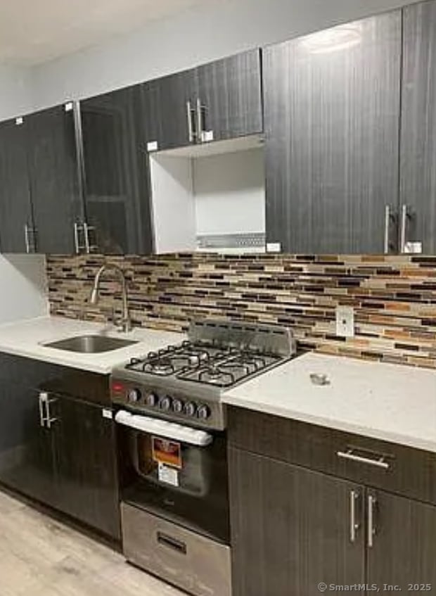 property at 1322 Stratford Ave
