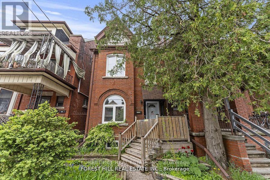 1046 Dovercourt Rd in Toronto, ON - Building Photo