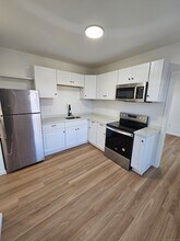 1153 Main St, Unit 3A in Windham, CT - Foto de edificio - Building Photo