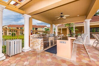 1122 Villa Cir in Boynton Beach, FL - Foto de edificio - Building Photo