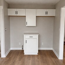 4740 Burleigh Rd in Garfield Heights, OH - Foto de edificio - Building Photo