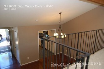 31908 Del Cielo Este in Bonsall, CA - Building Photo - Building Photo