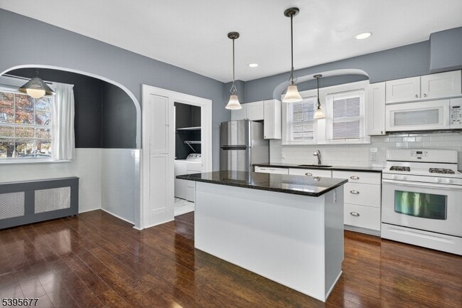 1793 E 2nd St in Scotch Plains, NJ - Building Photo - Building Photo