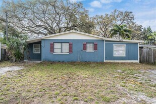 5475 70th Ln N in St. Petersburg, FL - Building Photo