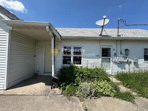 201 Railroad St in Kouts, IN - Building Photo - Building Photo