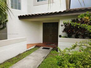 15591 SW 45th Terrace in Miami, FL - Building Photo - Building Photo
