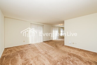 5630 Troy Villa Blvd in Huber Heights, OH - Building Photo - Building Photo