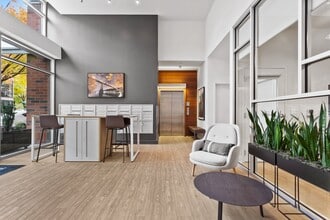 The Beverly in Portland, OR - Foto de edificio - Building Photo