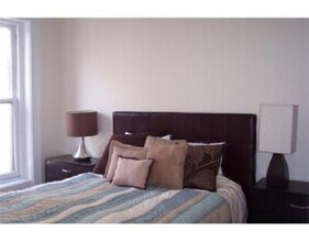 511 Beacon St, Unit #9 in Boston, MA - Building Photo - Building Photo