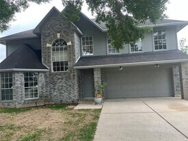 7843 Yellow Pine Dr in Houston, TX - Building Photo