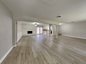 5753 Wimbleton Way, Unit 2066 in Fort Worth, TX - Building Photo - Building Photo