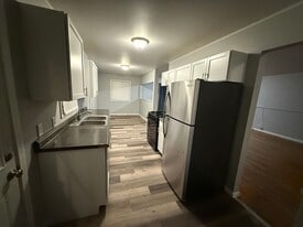 622 E Carpenter St in Iola, KS - Building Photo