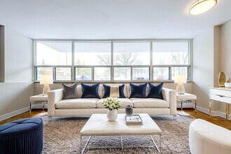 Esterbrooke Apartments in Toronto, ON - Building Photo - Building Photo