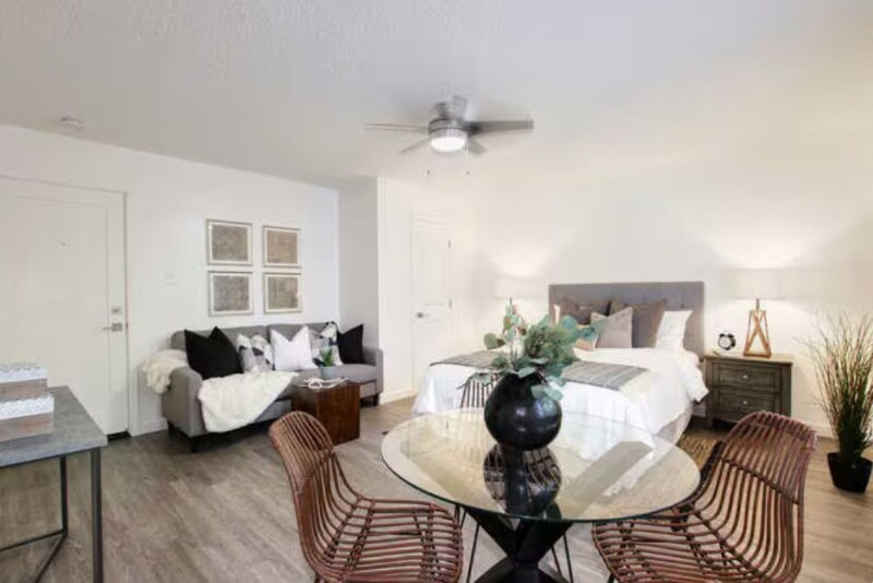 1321 E St in Sacramento, CA - Building Photo