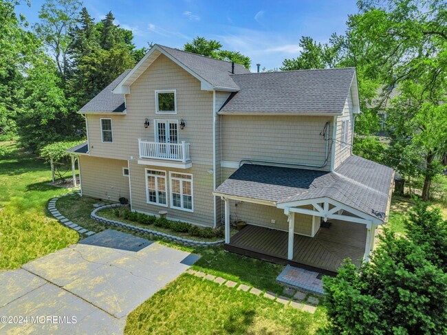 property at 447 W Park Ave