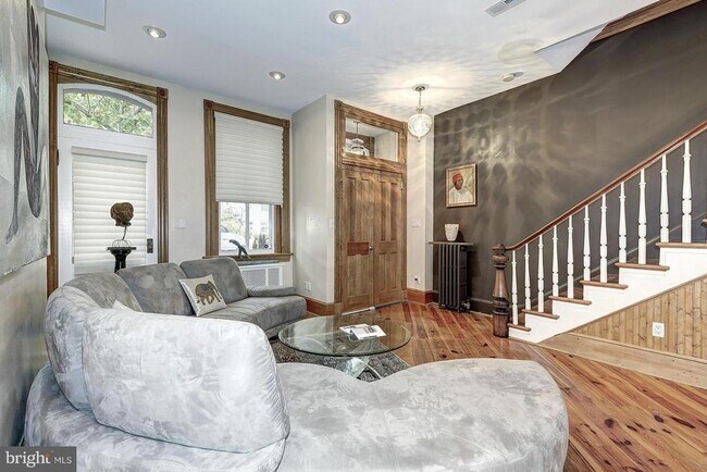 property at 2712 P St NW