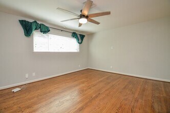 10050 Haddington Dr in Houston, TX - Building Photo - Building Photo