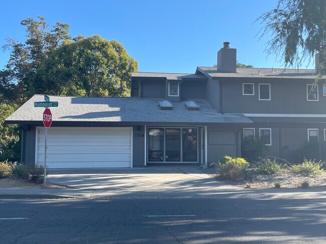 1704 Humboldt Ave in Davis, CA - Building Photo - Building Photo
