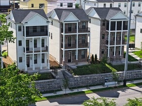 10th and Park in Nashville, TN - Foto de edificio - Building Photo