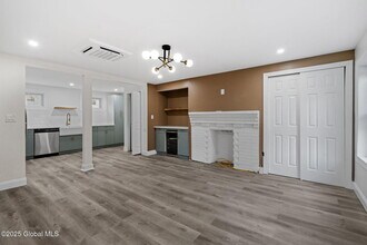 42 Spring St in Albany, NY - Building Photo - Building Photo