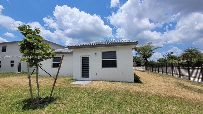 16105 SW 149th Ave in Quail Heights, FL - Building Photo - Building Photo