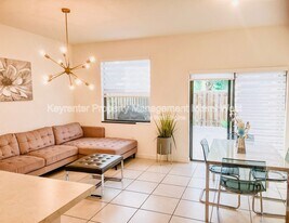 11213 SW 249th St in Princeton, FL - Building Photo